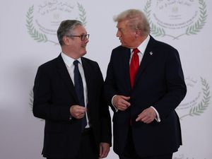 Supporting image for story: Starmer tells Trump it is ‘wrong’ to apply tariffs to allies over Greenland