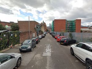 Supporting image for story: Police hunt murder suspect after man is found dead in flat