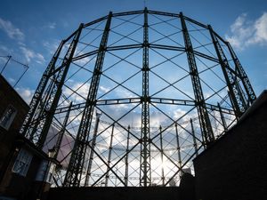 Supporting image for story: Toilet roll and food packaging production threatened by energy cost surge