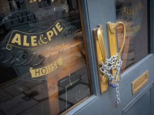 Supporting image for story: More than 200 pubs closed in six months amid tax hikes, figures show