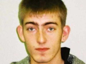 Supporting image for story: Teenagers locked up for attacks on bystanders