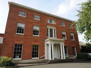 Supporting image for story: Glass pavilion at historic Dudley museum to be demolished after plans approved