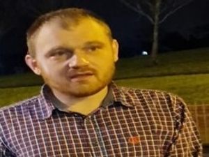 Supporting image for story: Police release image after security worker assaulted as goods stolen from Lidl