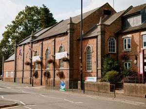 Supporting image for story: Festival Drayton Centre coffee shop to reopen with restrictions