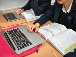 Supporting image for story: Research shows disparities between private and state school pupils in lockdown