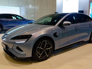 Supporting image for story: Interest in Chinese EVs from UK car buyers soars