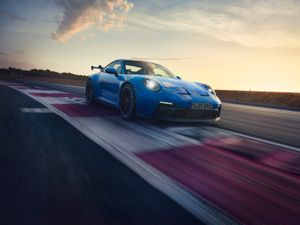 Supporting image for story: Iconic Porsche 911 GT3 is back – and achieved a sub-seven-minute Nurburgring lap