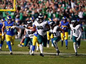 Supporting image for story: NFL round-up: Philadelphia Eagles beat Los Angeles Rams after last-play drama