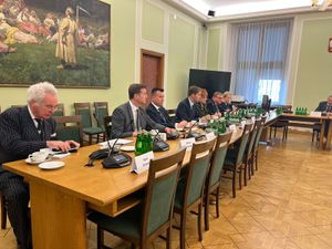 Supporting image for story: MP 'humbled' by seeing life-saving support offered to Ukrainian refugees in Poland