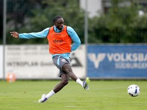 Supporting image for story: West Brom striker given free transfer and joins up with Baggies hero in League One