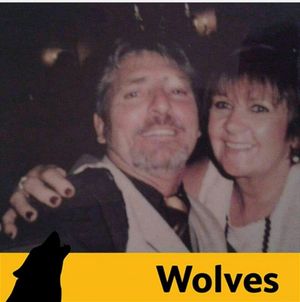 Michelle and Stephen were Wolves fans. 