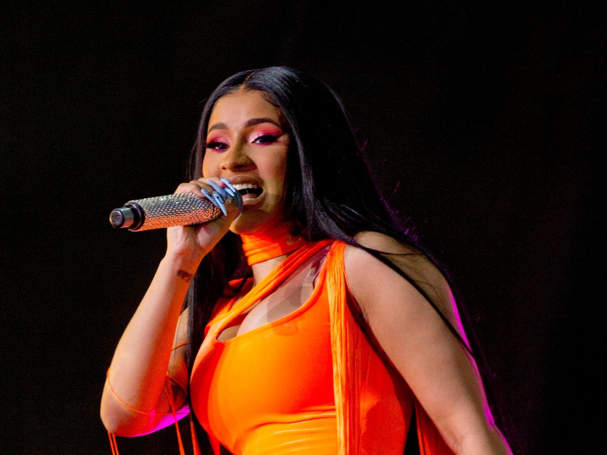 Cardi B says coronavirus testing on set for WAP music video cost(00)