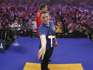 Supporting image for story: David Pallett faces his nemesis in the PDC