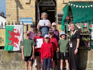 Supporting image for story: 'We took over our village shop to teach people Welsh' - Pupils at Mid Wales school enjoy unique lesson