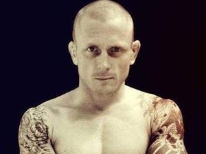 Supporting image for story: Mark Handley is wired up for Deakin fight