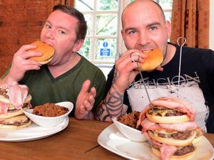 Supporting image for story: Shropshire pub in belly-busting 35oz burger challenge