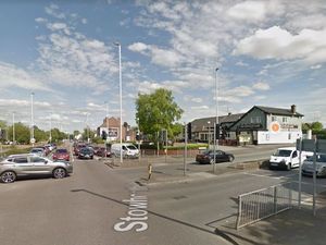 Supporting image for story: Armed police surround car after it's smashed into Wolverhampton traffic lights following chase