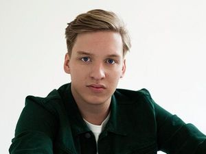 Supporting image for story: George Ezra to play Birmingham