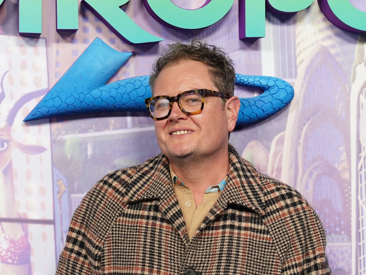 Celebrity Traitors winner Alan Carr wishes &lsquo;good luck&rsquo; to traitors on new series