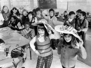 Supporting image for story: 14 amazing pictures of Dudley and surrounding areas in 1975 - are you in any of them?