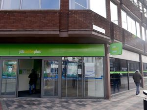 Supporting image for story: Fewer claim jobless benefits in West Midlands