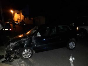 Supporting image for story: Driver flees after crashing into cars and lamppost in Oldbury