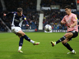 Supporting image for story: Humble Taylor Gardner-Hickman soaking up advice from West Brom mentor Adam Reach