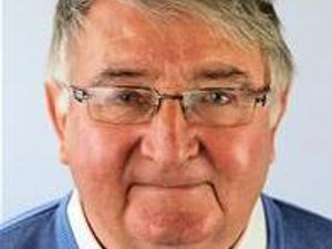 Supporting image for story:  Access to consultants will be kept to cabinet and group leaders