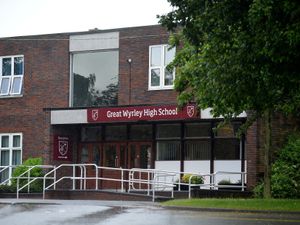Supporting image for story: Failing Great Wyrley High School allowed to hire new teachers after ban is lifted