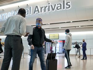 Supporting image for story: Travel to be discussed in meeting between UK and France this week, says PM