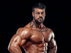 Supporting image for story: Gladiator Giant says prostate cancer blood test could save lives