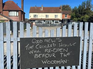 Supporting image for story: Gornal pub appears to have closed doors with nod to The Crooked House on sign outside