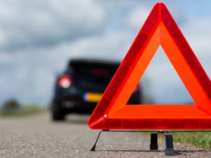 Supporting image for story: What to do if your car breaks down