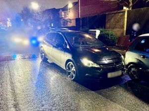 Supporting image for story: Police pursue 'stolen' car in Bearwood and arrest wanted man