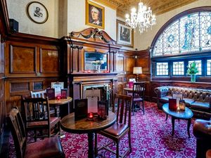 Supporting image for story: Leading scientist urges faster exit from UK’s lockdown