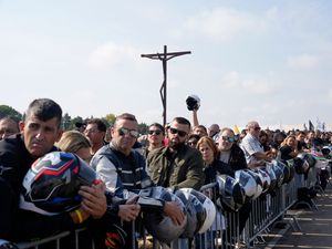 Supporting image for story: Thousands of motorcyclists converge at Portuguese shrine to have helmets blessed