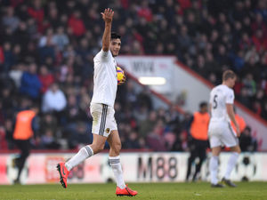 Supporting image for story: Raul Jimenez urged to stay at Wolves