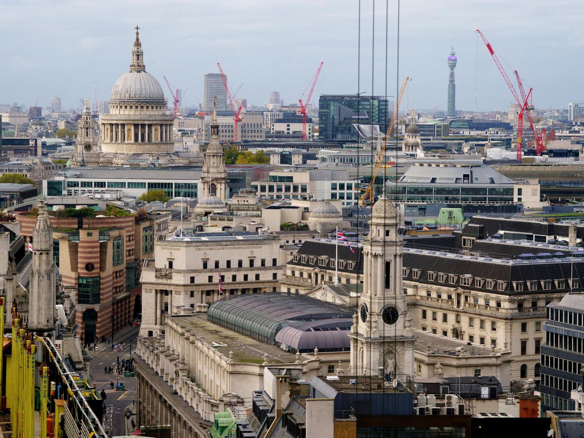 UK house prices rise by 2.4% annually typically but fall by 1% in London