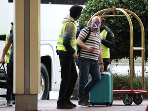 Supporting image for story: Ministers ‘consider scrapping hotel quarantine ahead of Christmas’