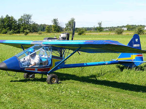 Supporting image for story: Pilot took evasive action in Shifnal forced landing