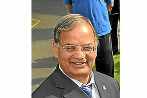 Former mayor Bishan Dass is stepping down