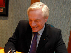 Supporting image for story: Mel Eves calls for a probe into Wolves slump