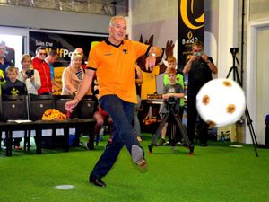 Supporting image for story: Steve Bull: It's unlikely Wolves will tail off like last time 