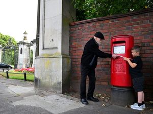 Supporting image for story: Passion for post boxes creates friendship with 70-year age gap