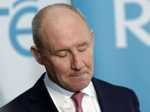 Supporting image for story: Presidential candidate remains on ballot paper despite dropping out