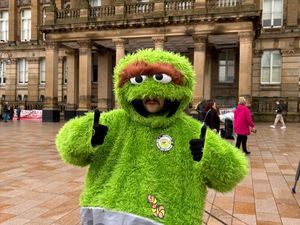 Supporting image for story: 'Enough is enough': Birmingham bin strike protesters gather outside the council house in Victoria Square and threaten a 'council tax strike'