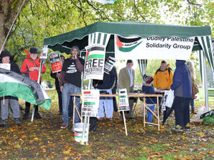 Supporting image for story: Pro-Palestine campaigners lobby Ian Austin in Dudley