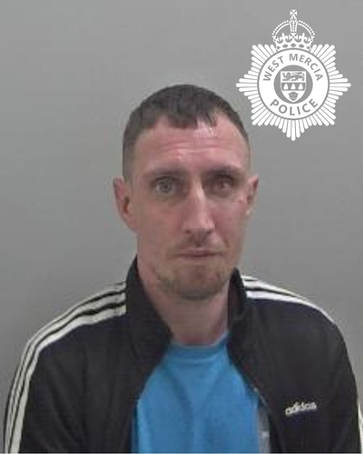 Man with links to Kidderminster is wanted for breaching prison licence