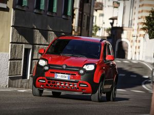 Supporting image for story: Fiat extends (RED) partnership to Tipo and Panda models
