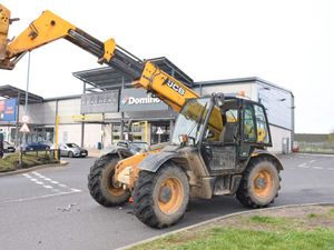 Supporting image for story: Burglars who ripped cash machine off Home Bargains shop with stolen JCB jailed
